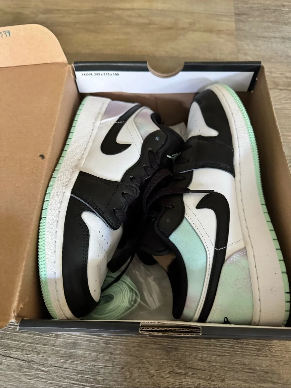 Nike Air Jordan 1 Low SE GS White Mint Foam Black Size 5.5Y / Women’s 7 NEW